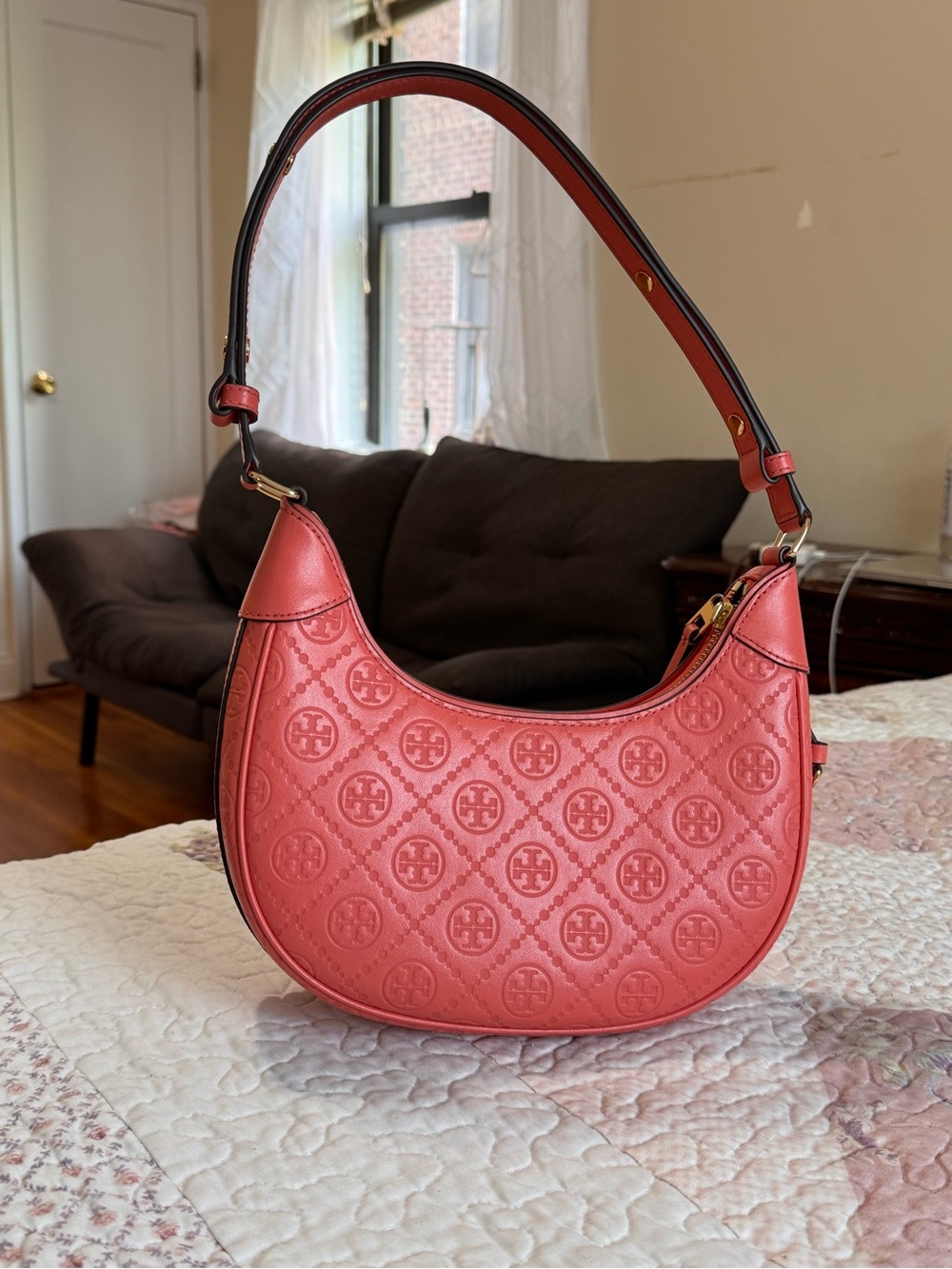 TORY BURCH T Monogram Leather Crescent Bag In Coral Crush